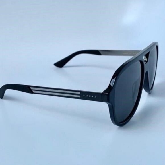 Authentic- New - Gucci Men’s Sunglasses GG0688S 001 Black/ Gray - Picture 12 of 12